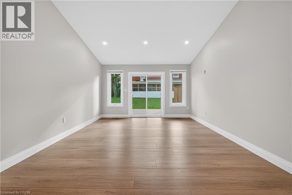 166 Webb Street, Harriston, Ontario  N0G 1Z0 - Photo 8 - 40770474