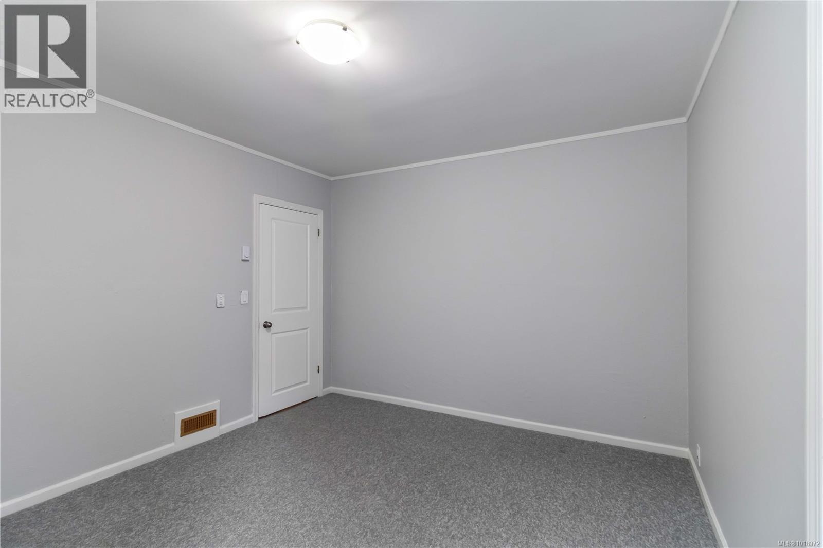 21 Hampton Rd, Saanich, British Columbia  V8Z 1G5 - Photo 14 - 1018972