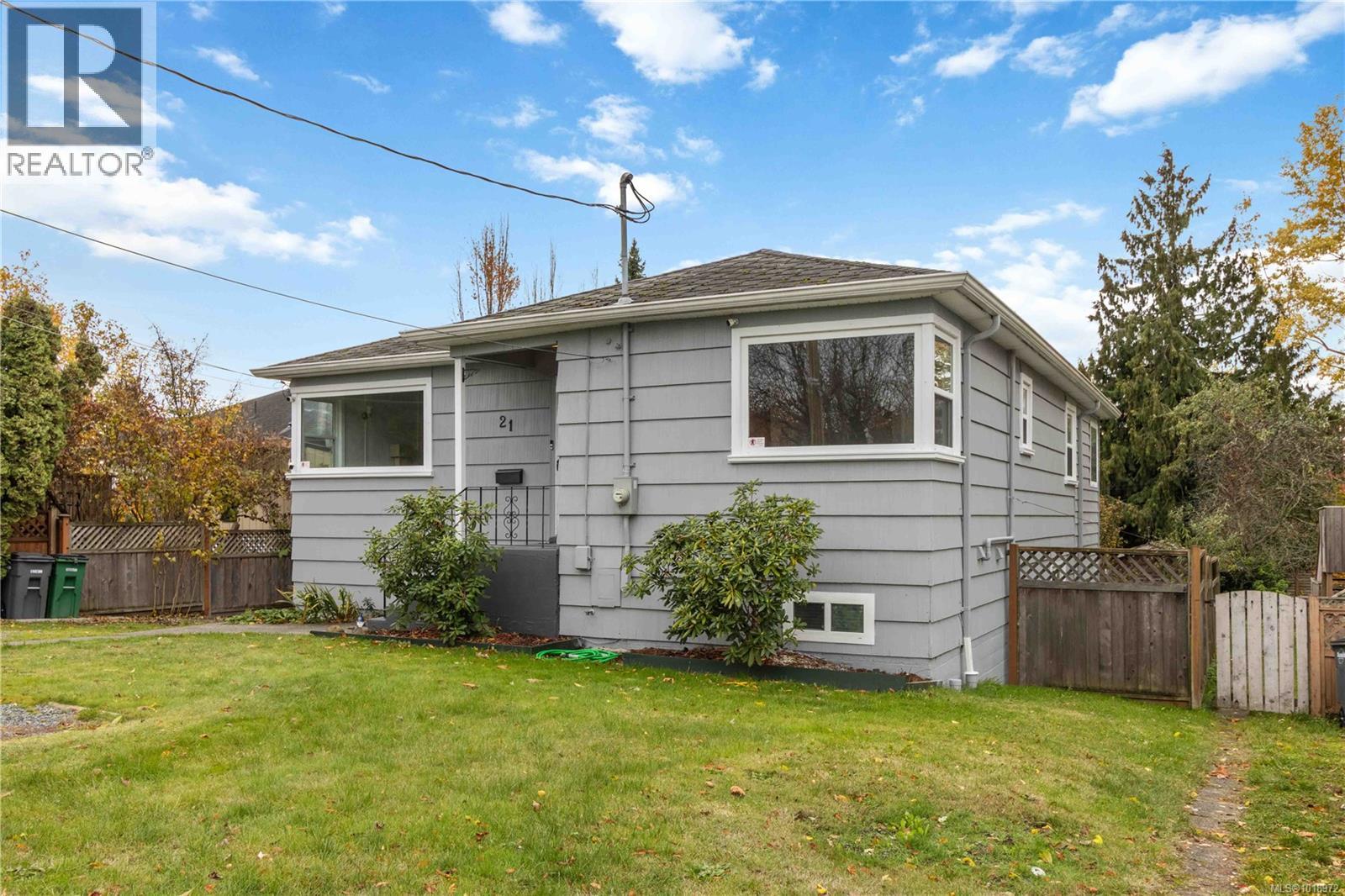 21 Hampton Rd, Saanich, British Columbia  V8Z 1G5 - Photo 5 - 1018972