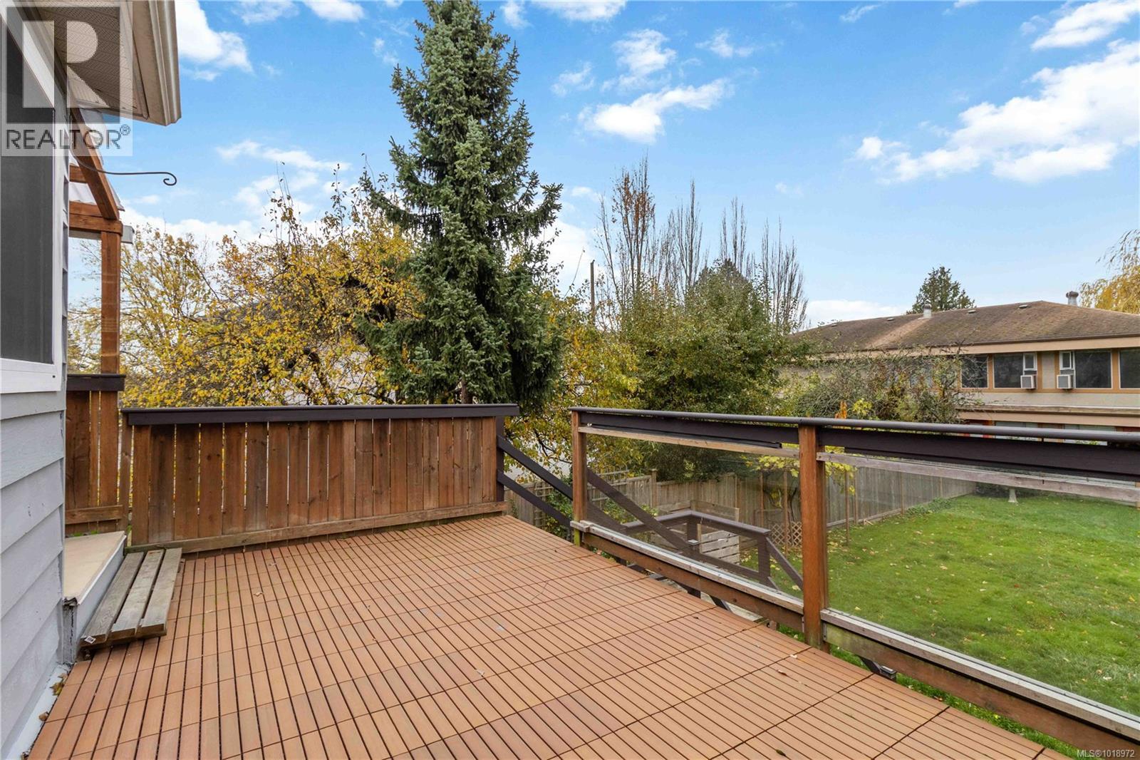 21 Hampton Rd, Saanich, British Columbia  V8Z 1G5 - Photo 26 - 1018972