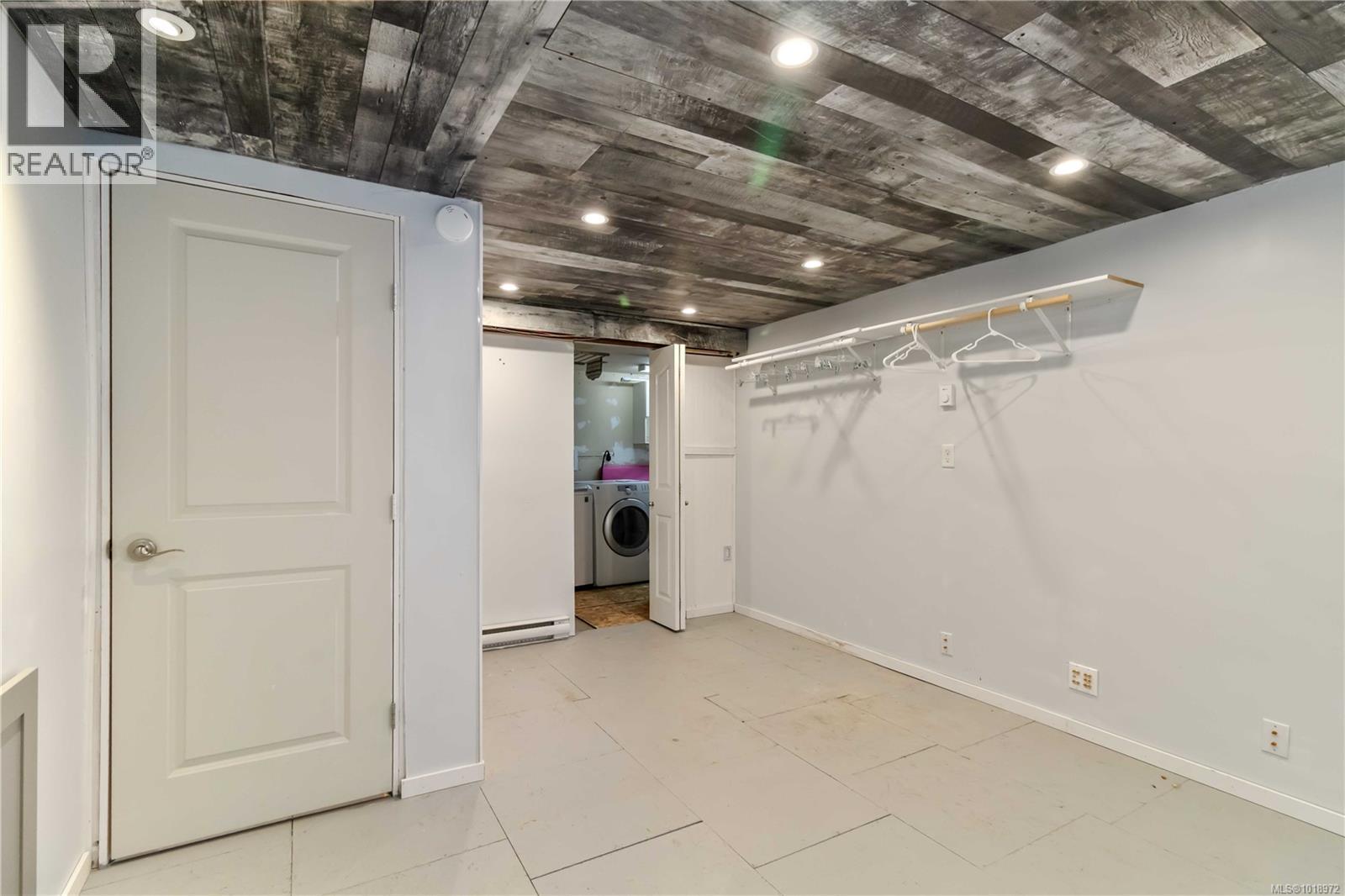 21 Hampton Rd, Saanich, British Columbia  V8Z 1G5 - Photo 28 - 1018972