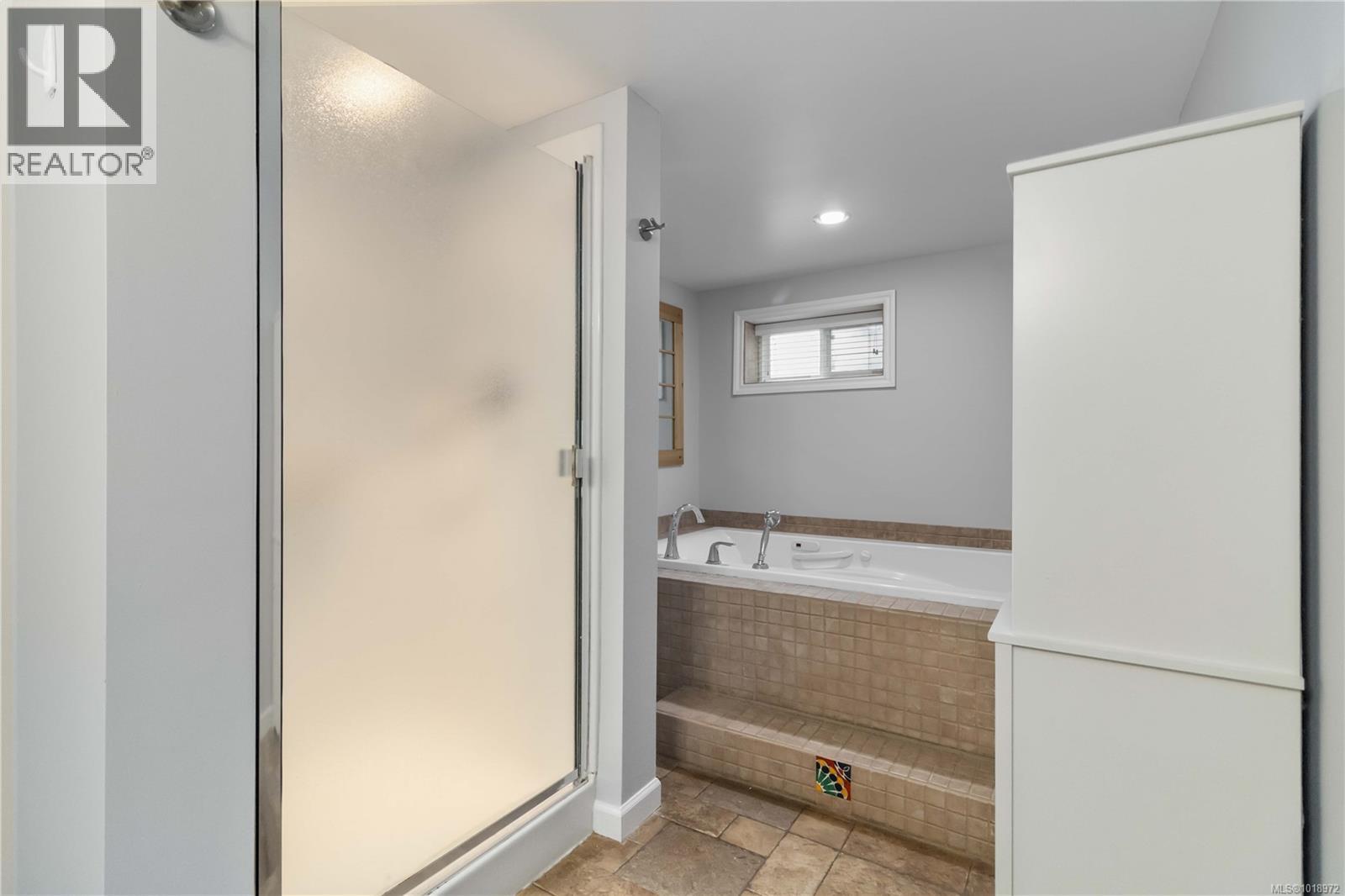 21 Hampton Rd, Saanich, British Columbia  V8Z 1G5 - Photo 43 - 1018972