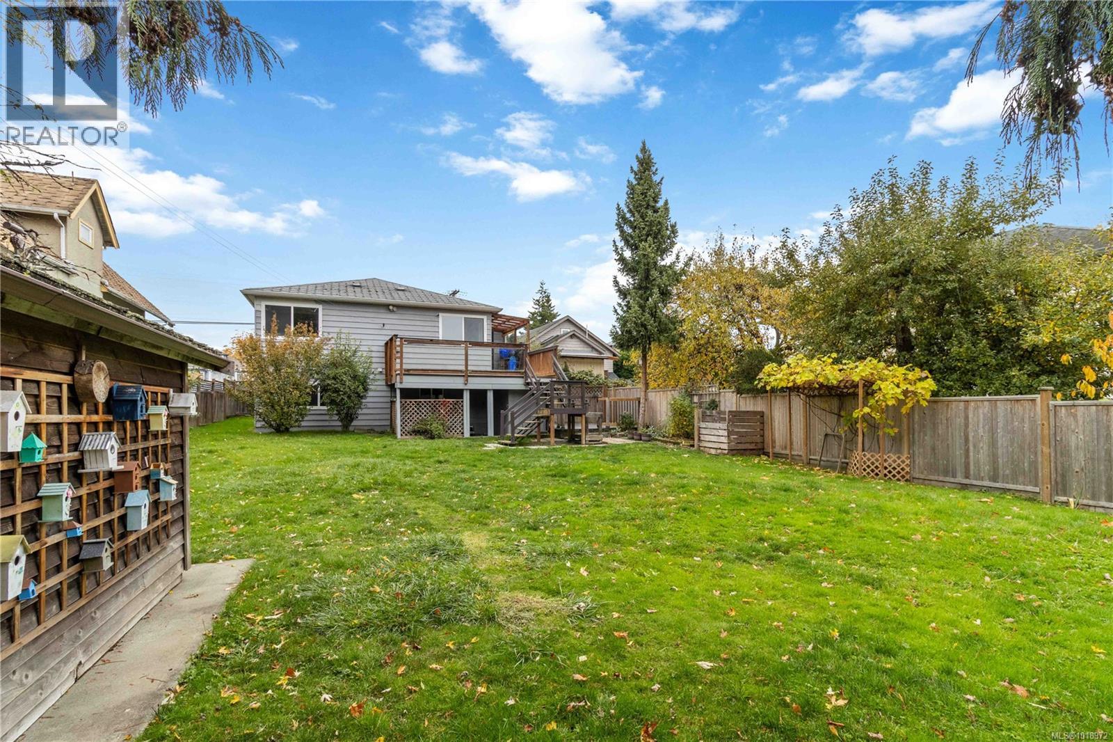 21 Hampton Rd, Saanich, British Columbia  V8Z 1G5 - Photo 44 - 1018972