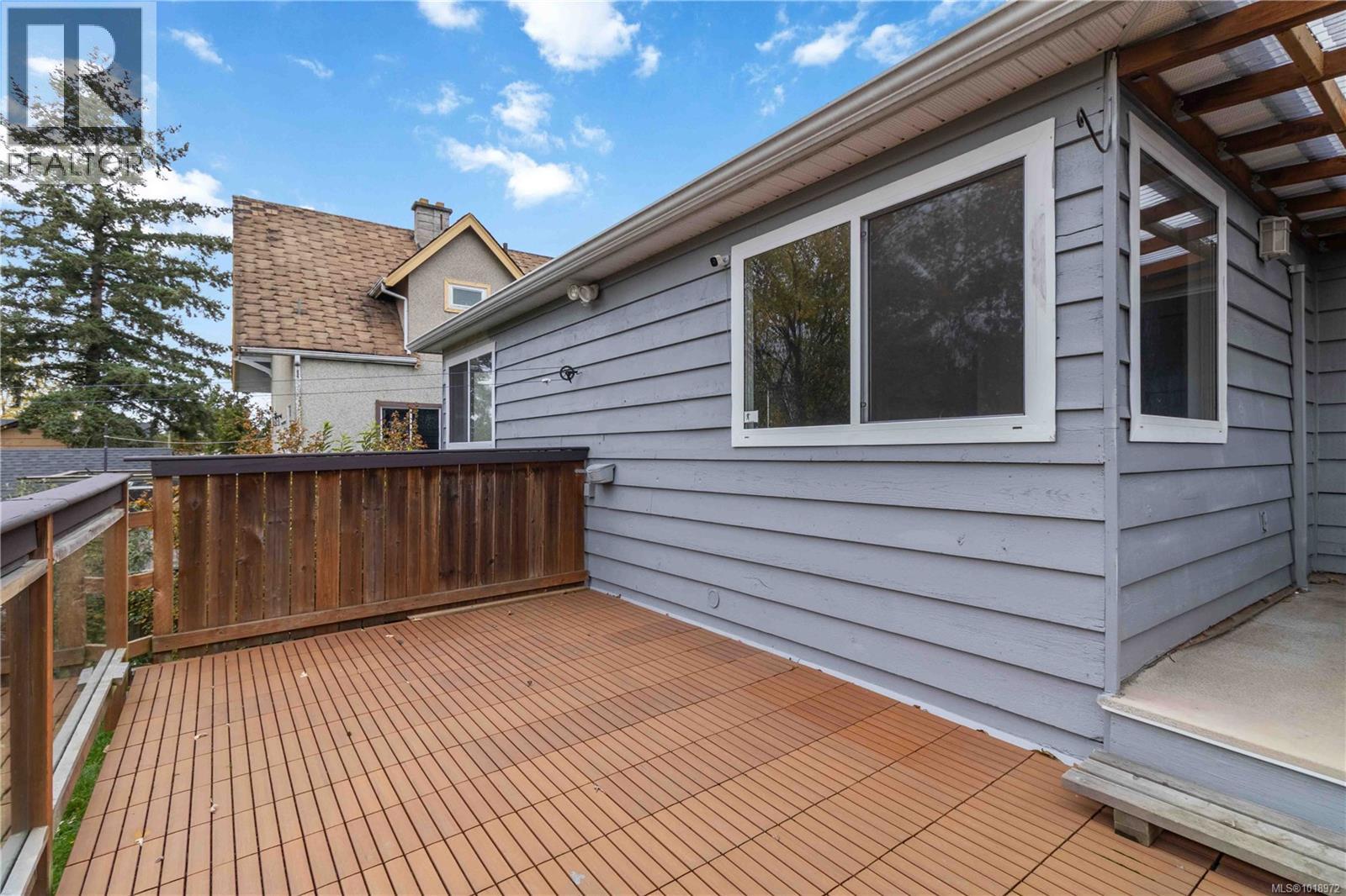 21 Hampton Rd, Saanich, British Columbia  V8Z 1G5 - Photo 25 - 1018972