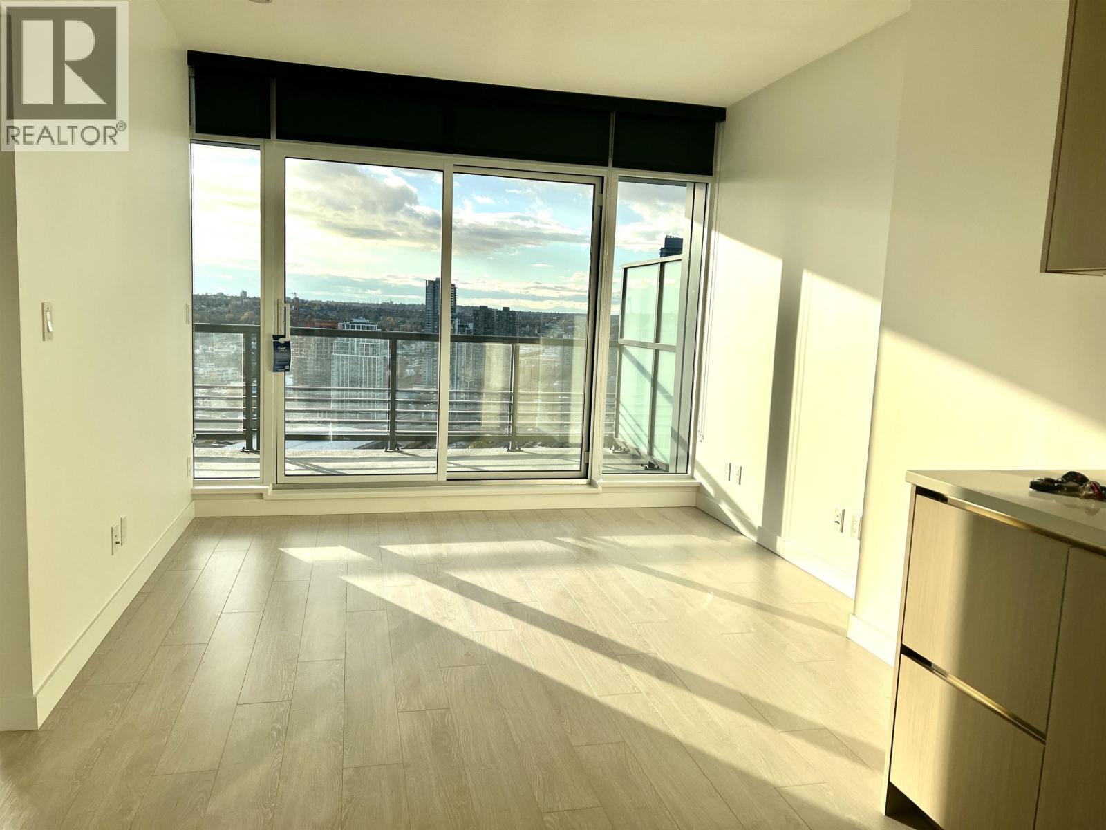 25xx 4720 Lougheed Highway, Burnaby, British Columbia  V5C 0M8 - Photo 2 - R3065846