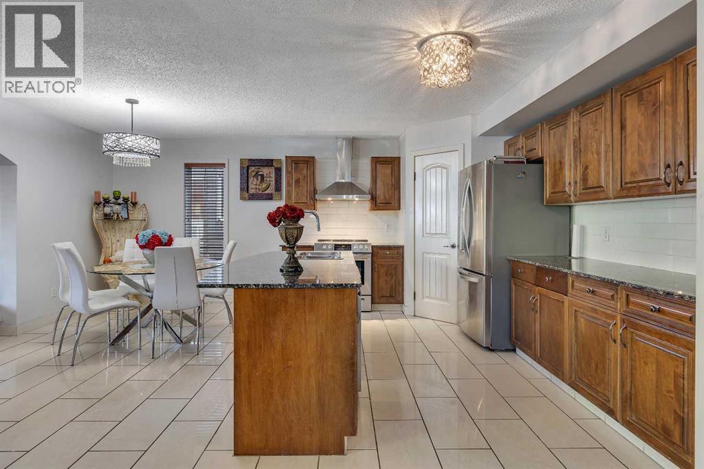 135 Panatella Close Nw, Calgary, Alberta  T3K 6C9 - Photo 15 - A2262996