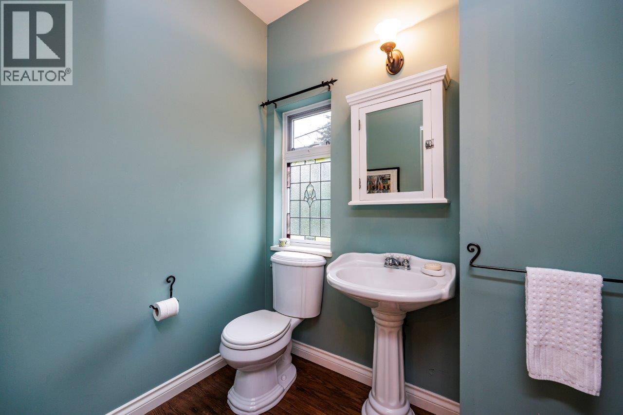 1806 Deep Cove Road, North Vancouver, British Columbia  V7G 1S6 - Photo 18 - R3065385