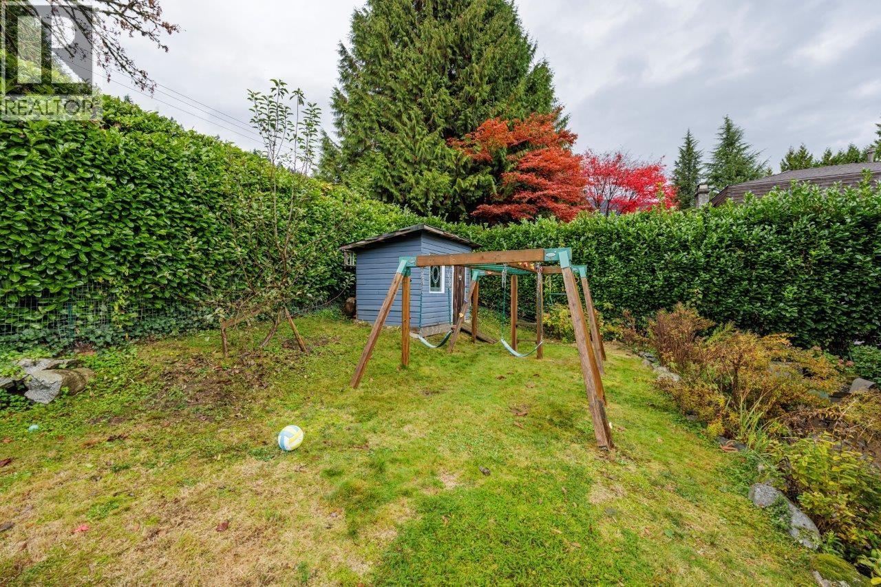 1806 Deep Cove Road, North Vancouver, British Columbia  V7G 1S6 - Photo 33 - R3065385