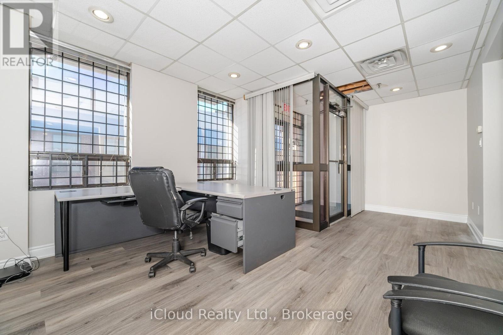 25 - 6033 Shawson Drive, Mississauga, Ontario L5T 1H8 - Photo 5 - W12485128