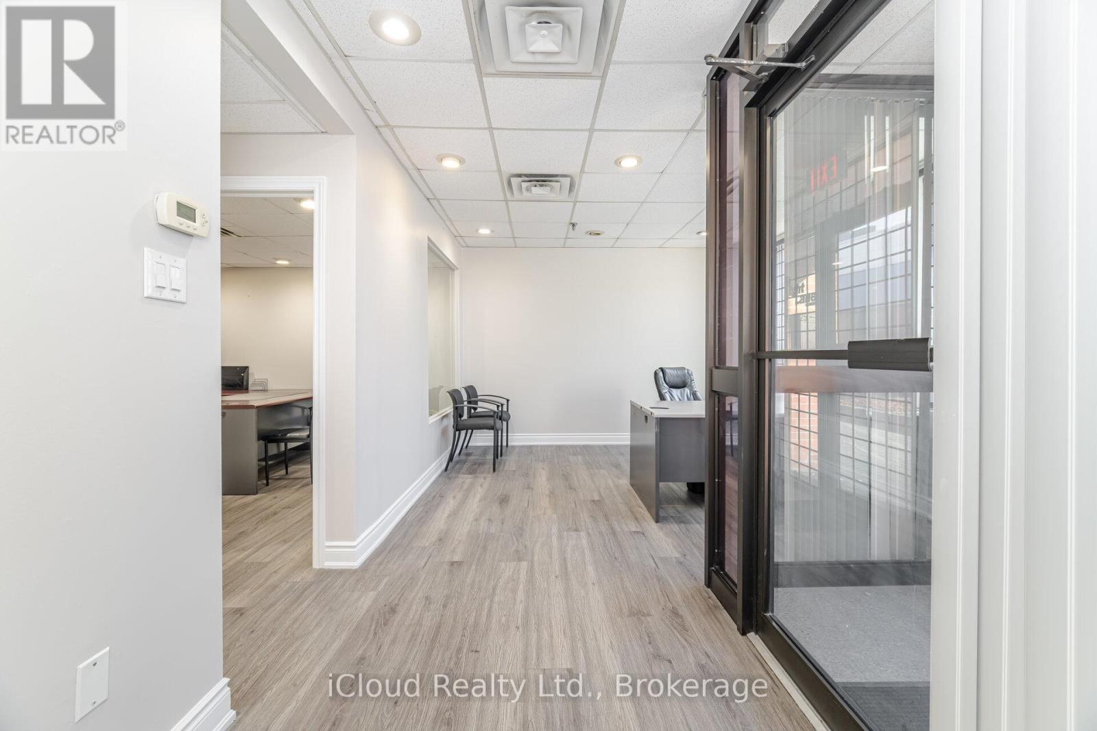 25 - 6033 Shawson Drive, Mississauga, Ontario L5T 1H8 - Photo 4 - W12485128