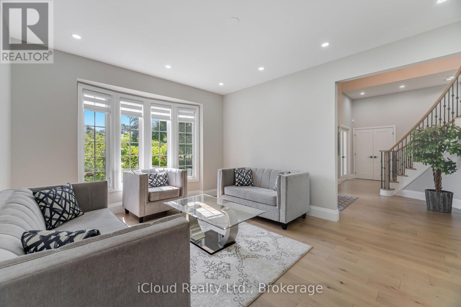 4 Deer View Ridge, Puslinch, Ontario  N1H 6H9 - Photo 19 - X12414431