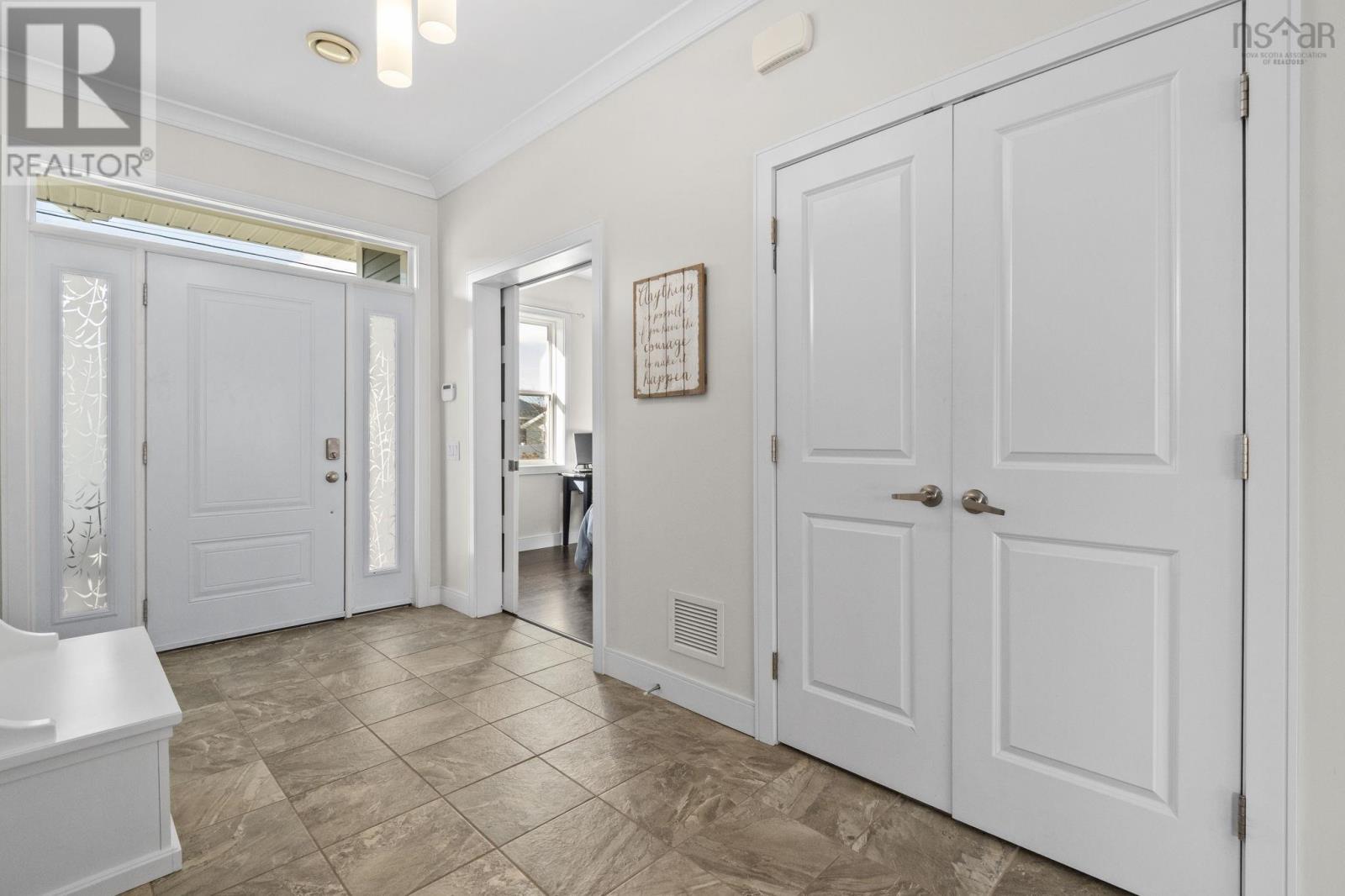 Property at 32 Mellowglen Court image 3