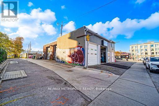 Unit A - 2793 Danforth Avenue, Toronto, Ontario  M4C 1L9 - Photo 9 - E12524162