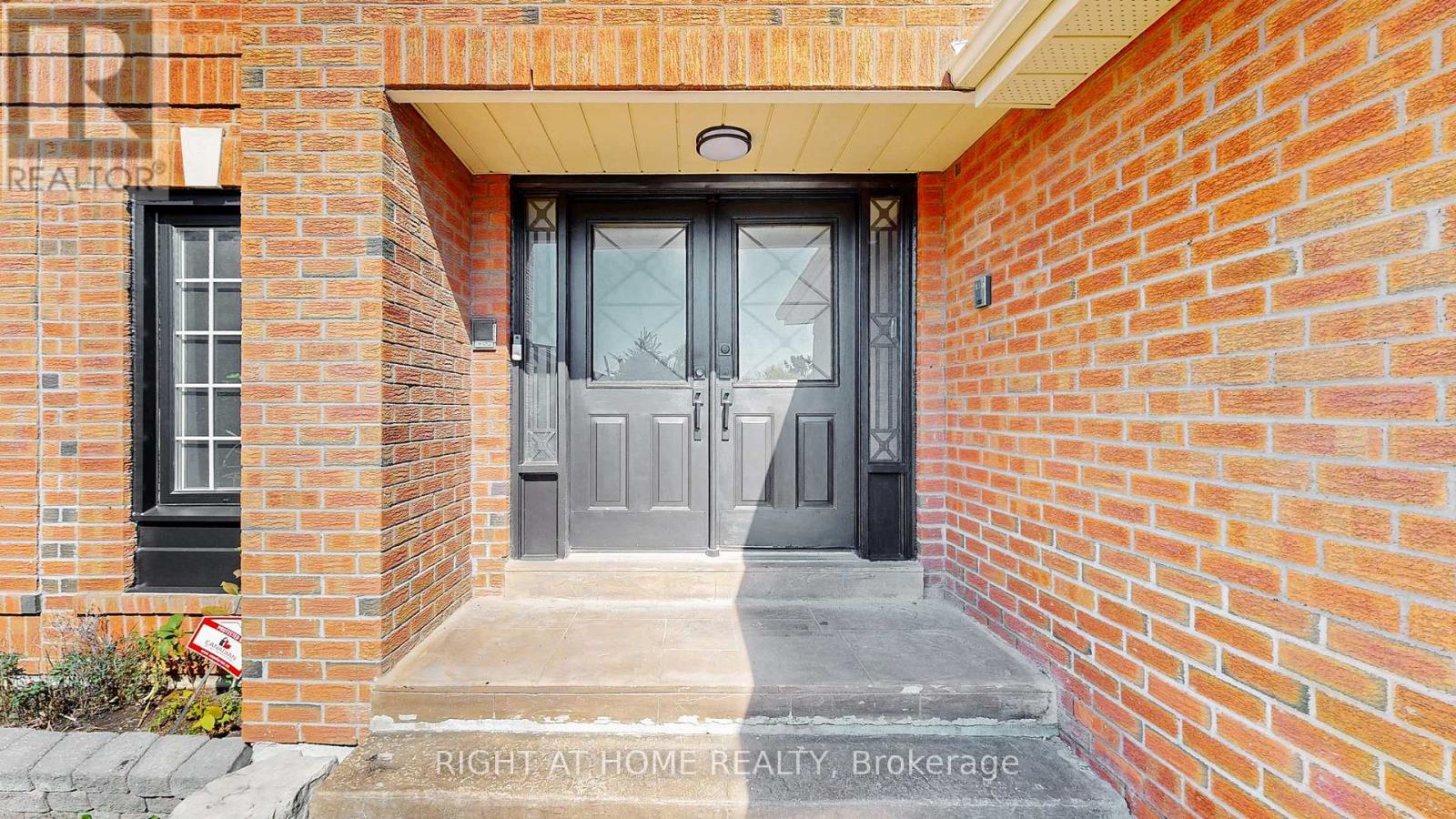 1590 Major Oaks Road, Pickering, Ontario L1X 2G9 - Photo 5 - E12524240