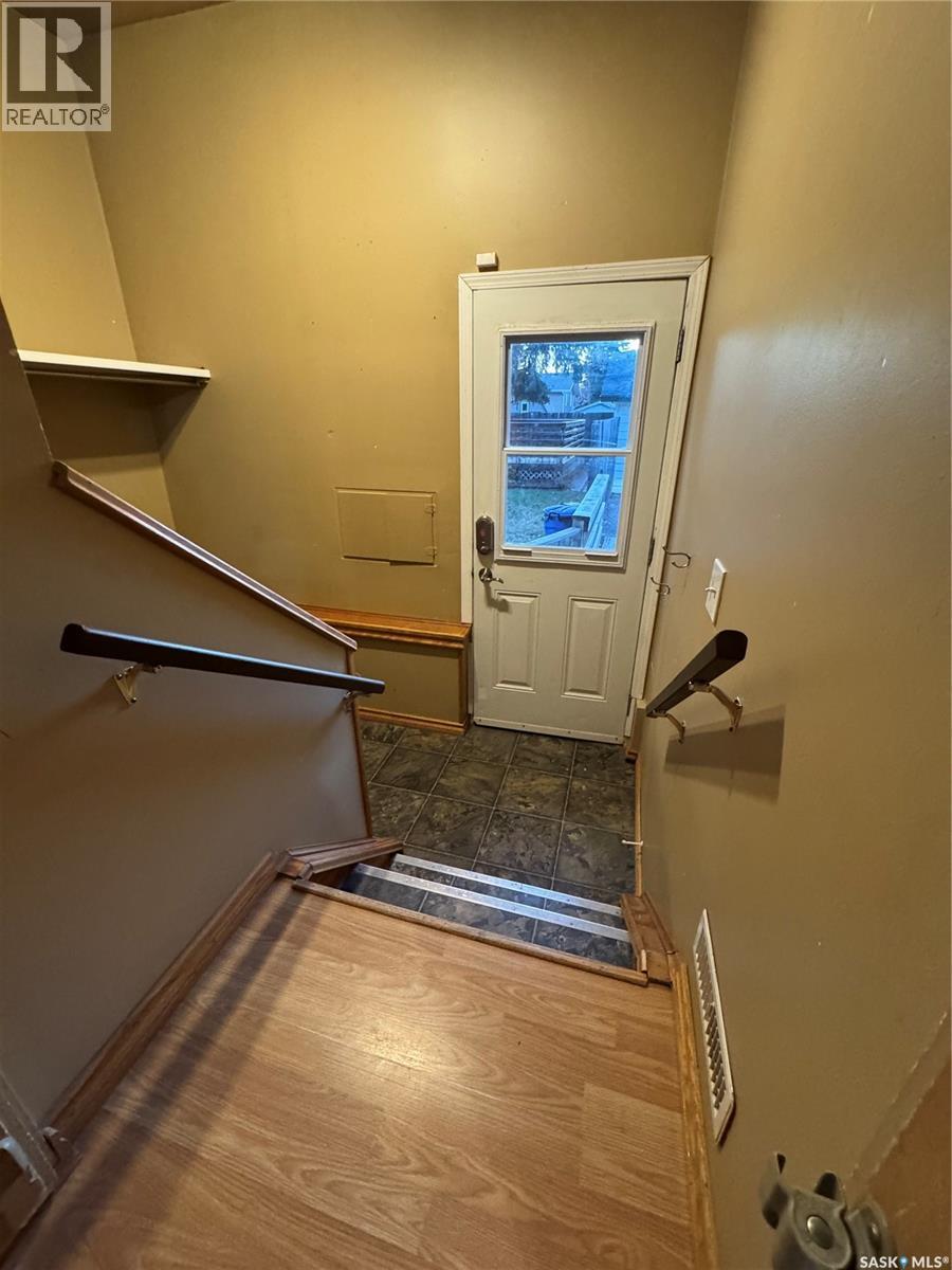 522 1st Street E, Lafleche, Saskatchewan  S0H 2K0 - Photo 36 - SK020301