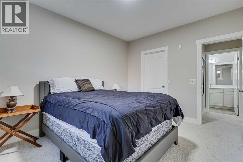 84 Shannon Estates Terrace Sw, Calgary, Alberta  T2Y 4C6 - Photo 34 - A2267273