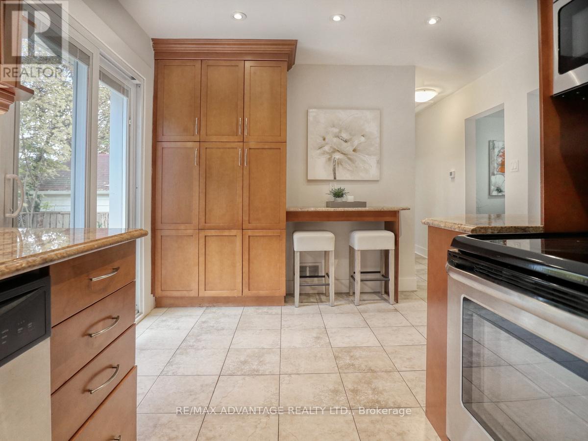 401 Stephen Street, London South, Ontario  N6K 2N4 - Photo 9 - X12524264