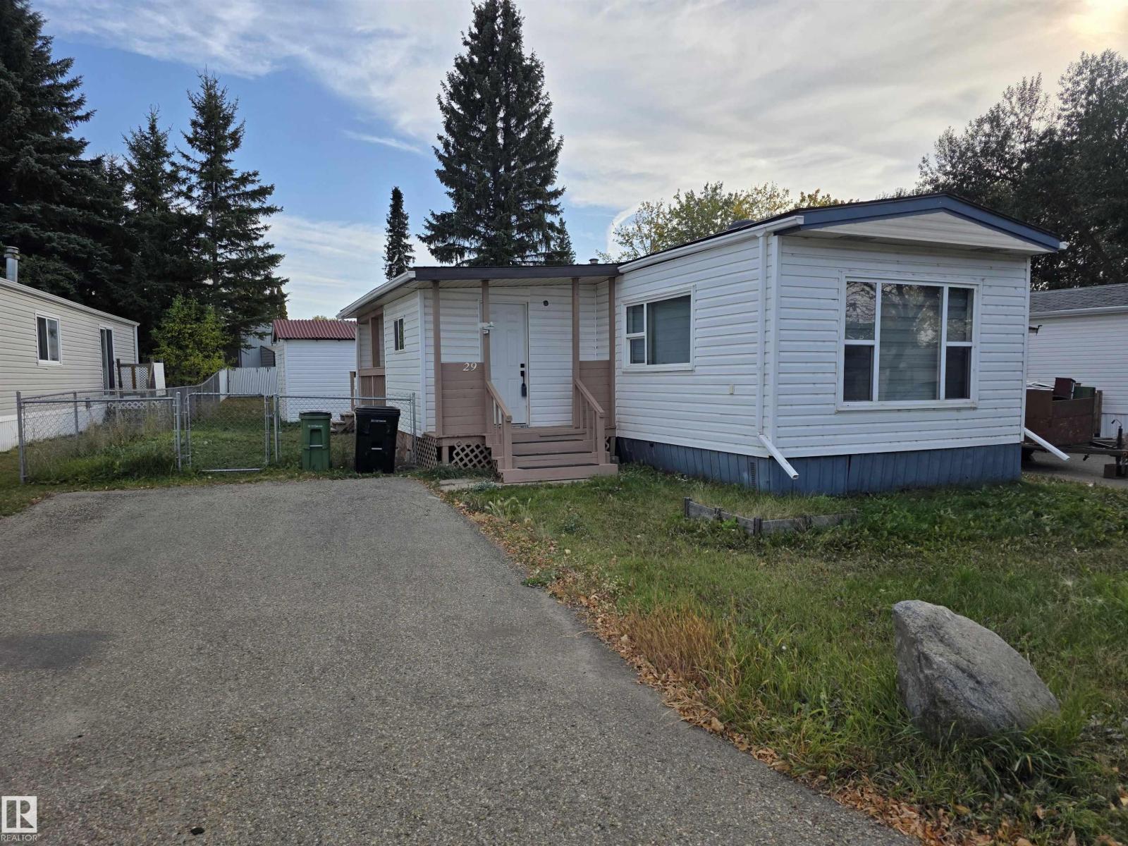 29 Ridgeway Dr Nw, Edmonton, Alberta  T6P 1G4 - Photo 2 - E4465150