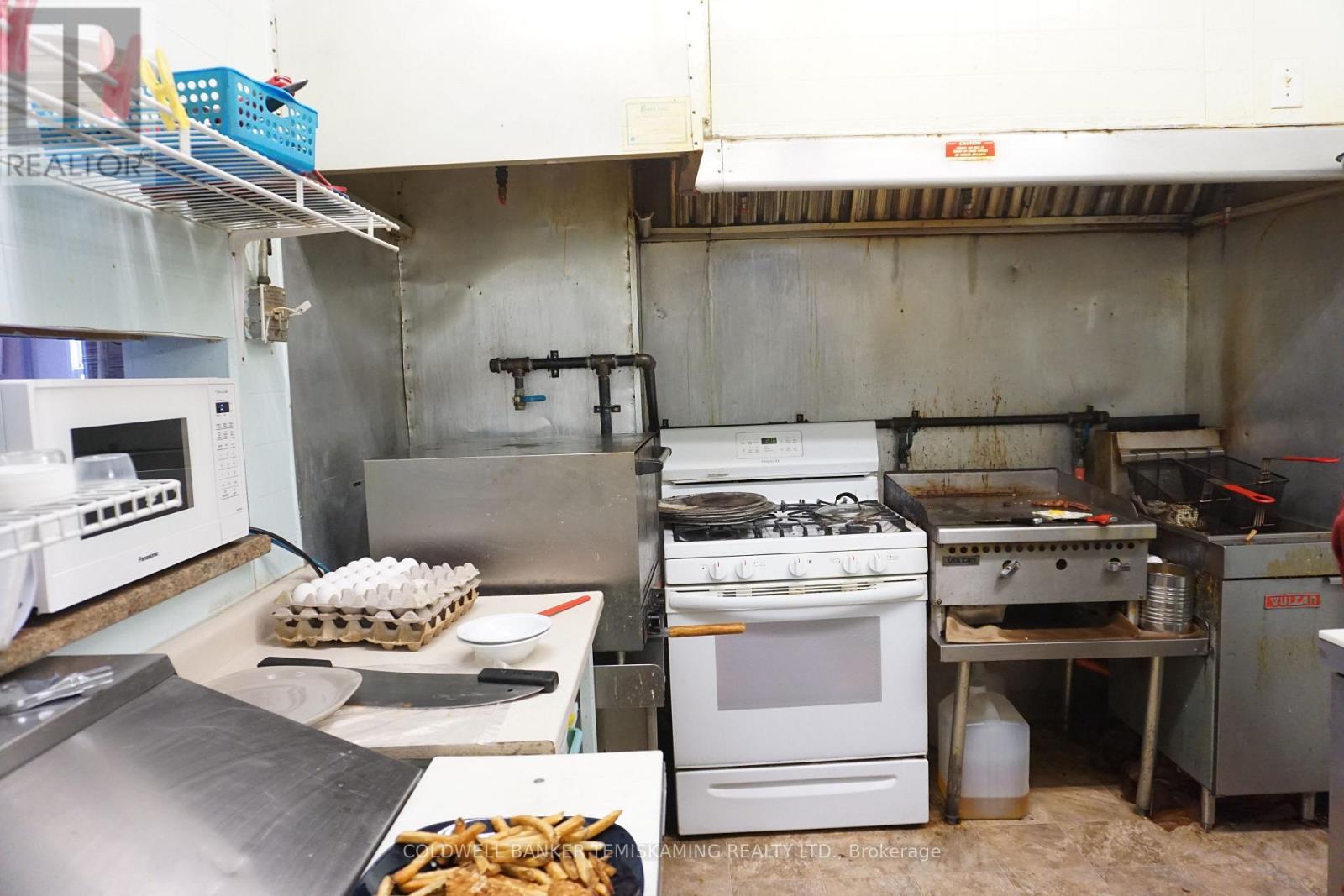 39 Third Street, Englehart, Ontario  P0J 1H0 - Photo 12 - T12524278