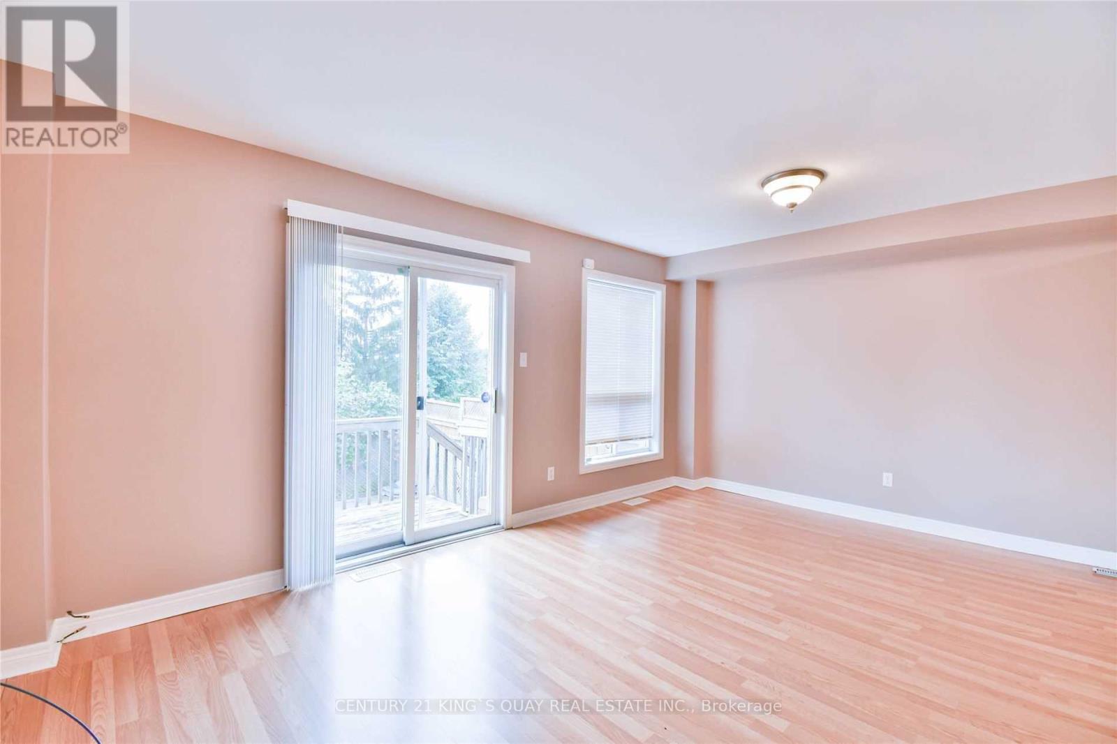 57 Lancaster Court, Georgina, Ontario  L4P 3Z9 - Photo 10 - N12524156