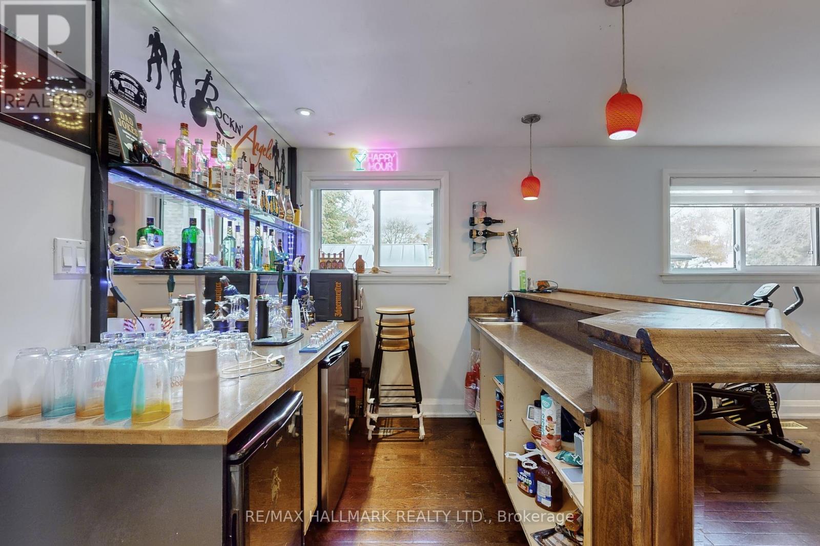 4 Devins Drive, Aurora, Ontario  L4G 2Z1 - Photo 10 - N12524198