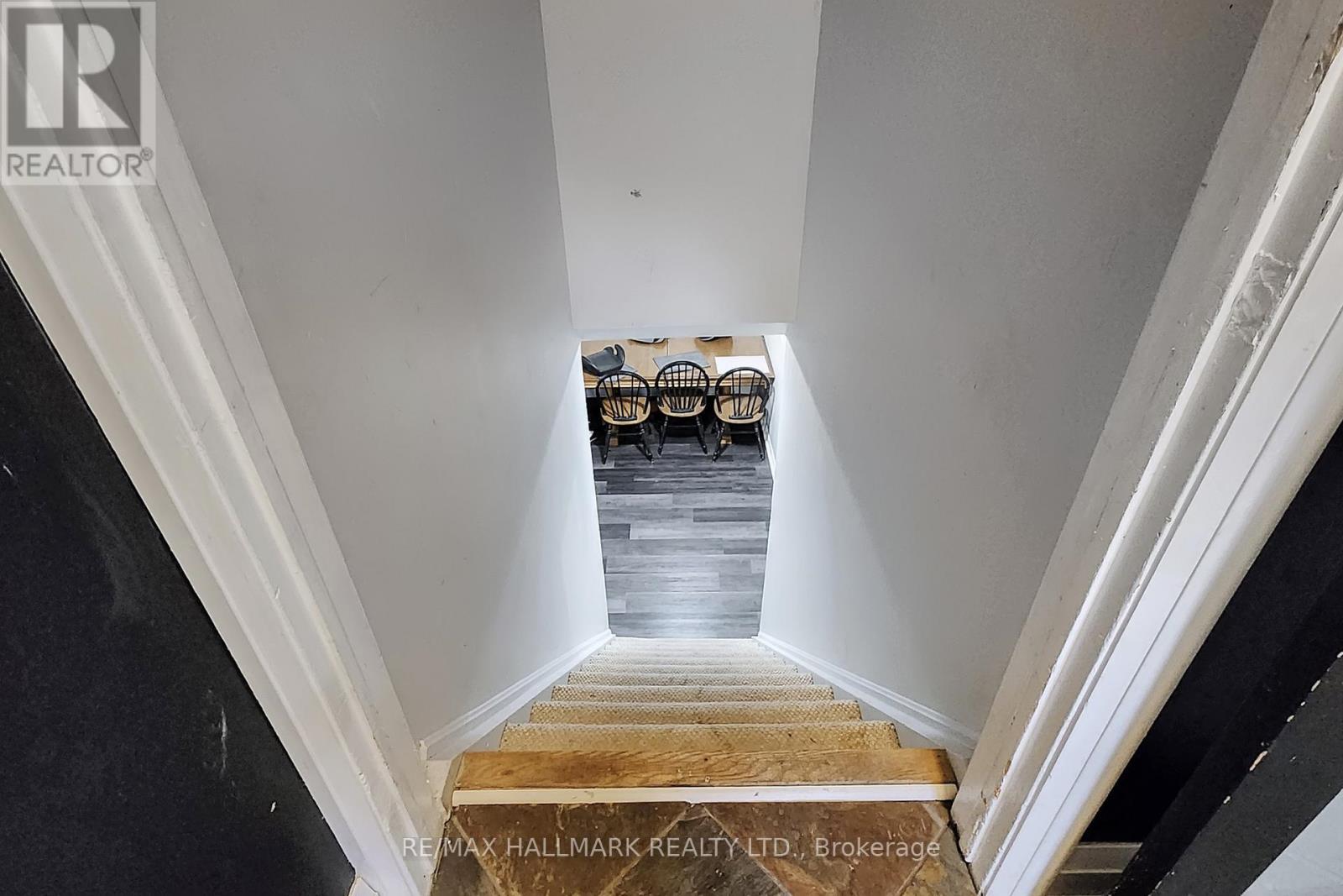 4 Devins Drive, Aurora, Ontario  L4G 2Z1 - Photo 17 - N12524198