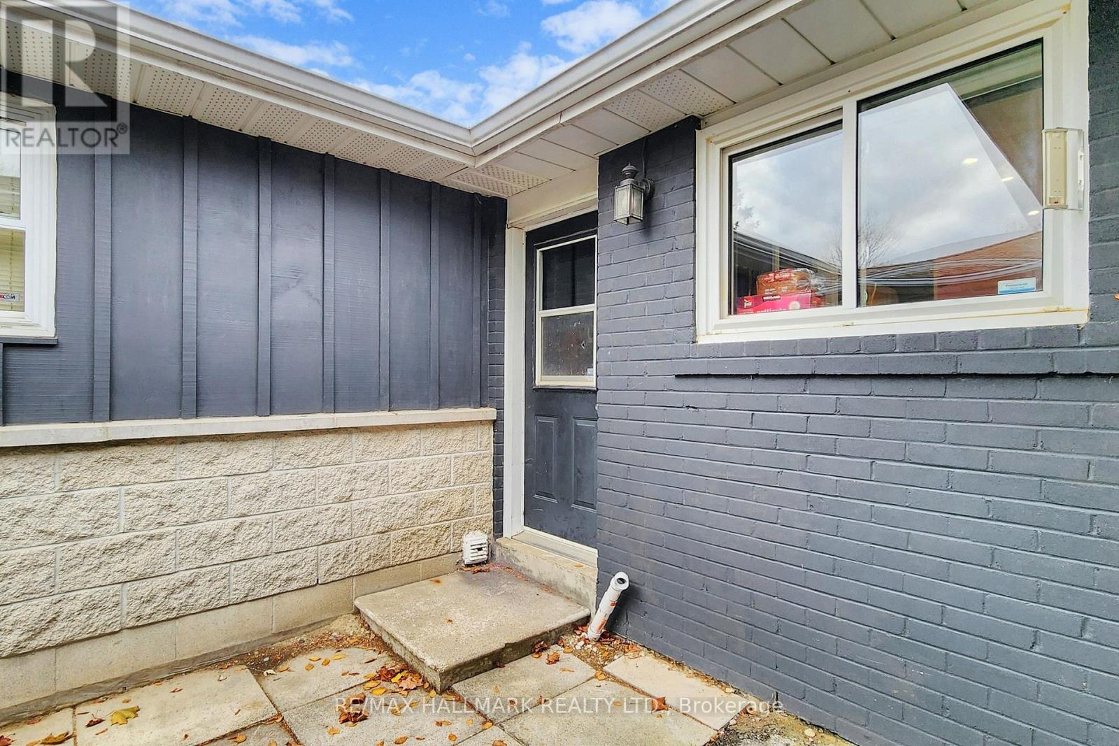 4 Devins Drive, Aurora, Ontario  L4G 2Z1 - Photo 27 - N12524198