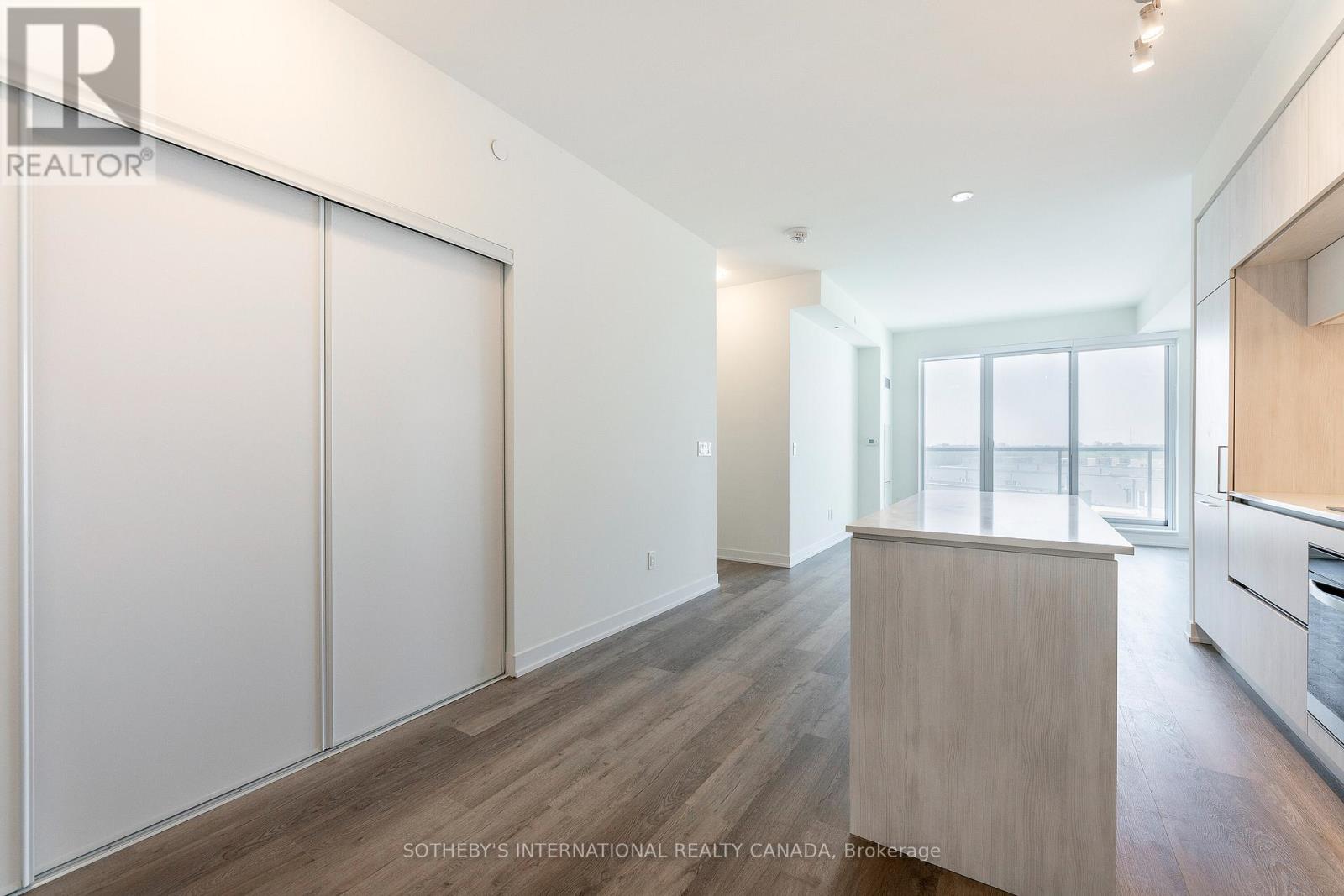 613 - 6 David Eyer Road, Richmond Hill, Ontario  L4S 0N6 - Photo 6 - N12524218