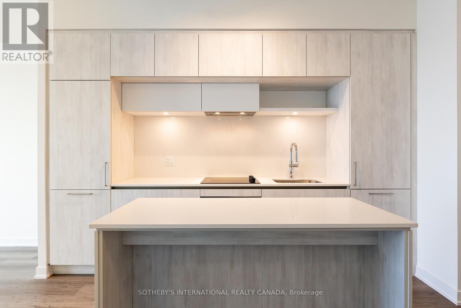 613 - 6 David Eyer Road, Richmond Hill, Ontario  L4S 0N6 - Photo 8 - N12524218