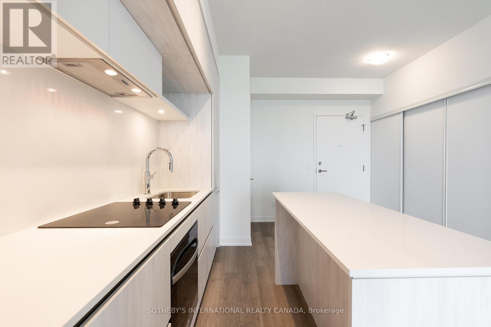 613 - 6 David Eyer Road, Richmond Hill, Ontario  L4S 0N6 - Photo 9 - N12524218