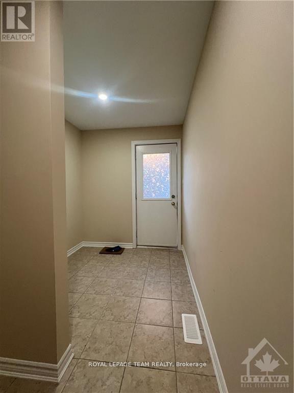 B - 1520 Blohm Drive, Ottawa, Ontario K1G 4P4 - Photo 21 - X12524336