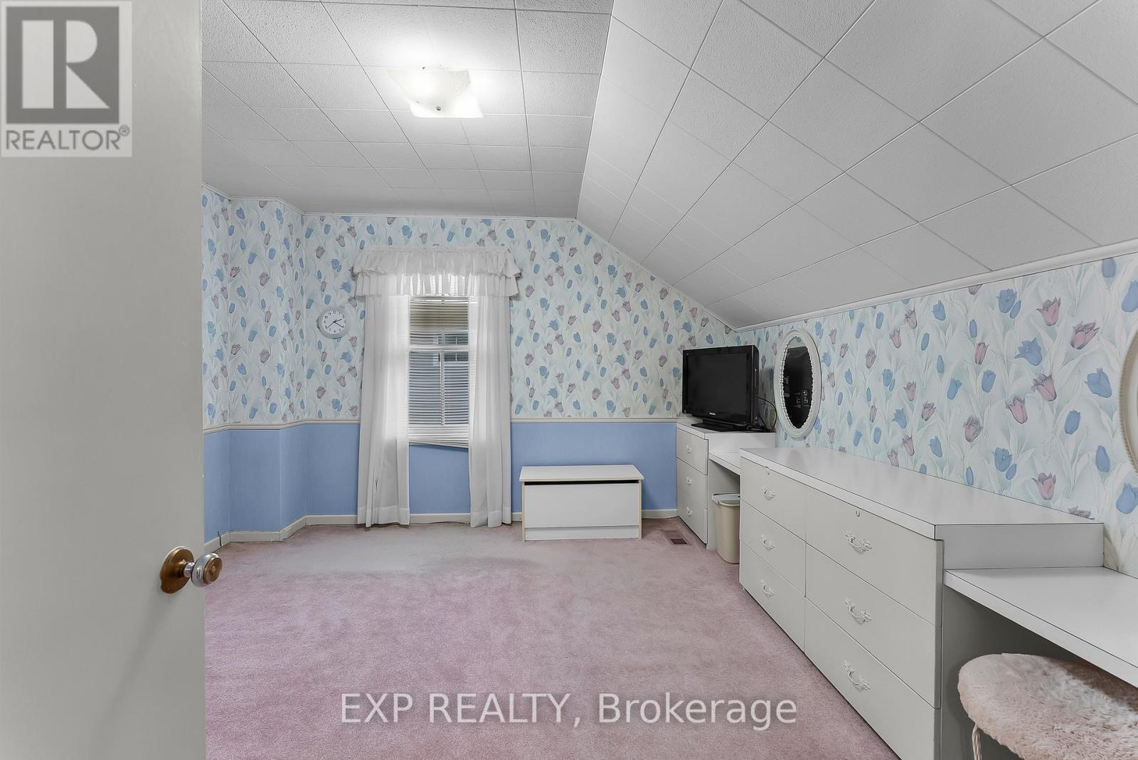 67 Pine Street S, Thorold, Ontario  L2V 3L6 - Photo 21 - X12524348