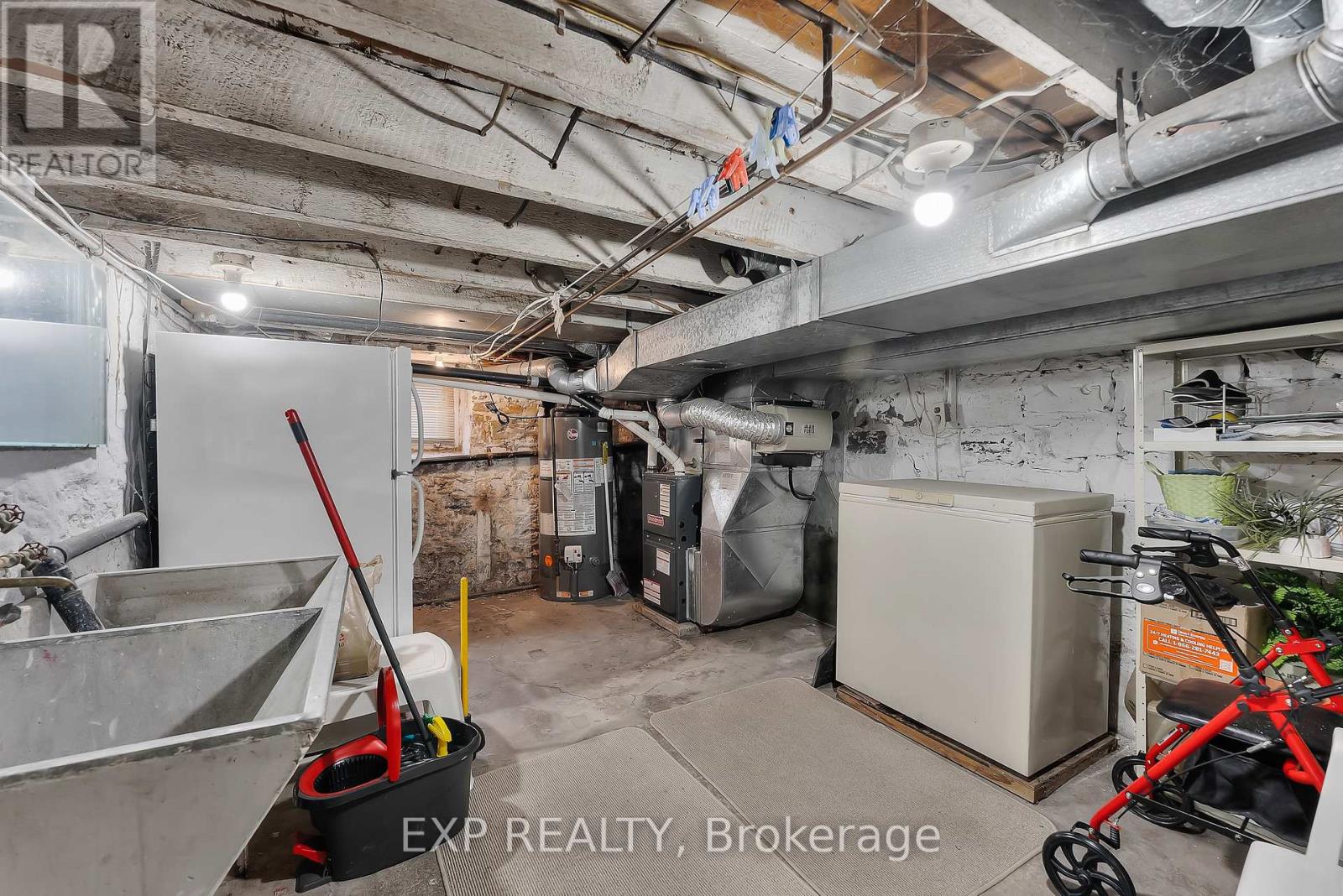 67 Pine Street S, Thorold, Ontario  L2V 3L6 - Photo 37 - X12524348