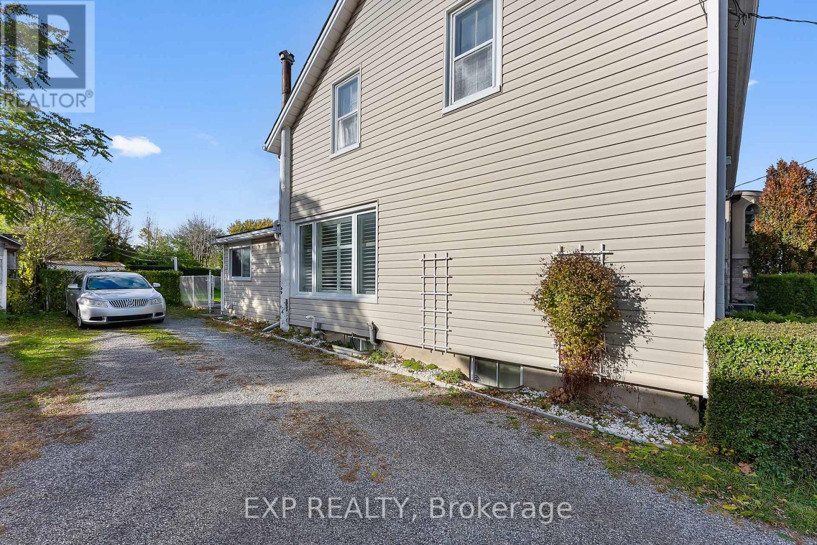 67 Pine Street S, Thorold, Ontario  L2V 3L6 - Photo 7 - X12524348
