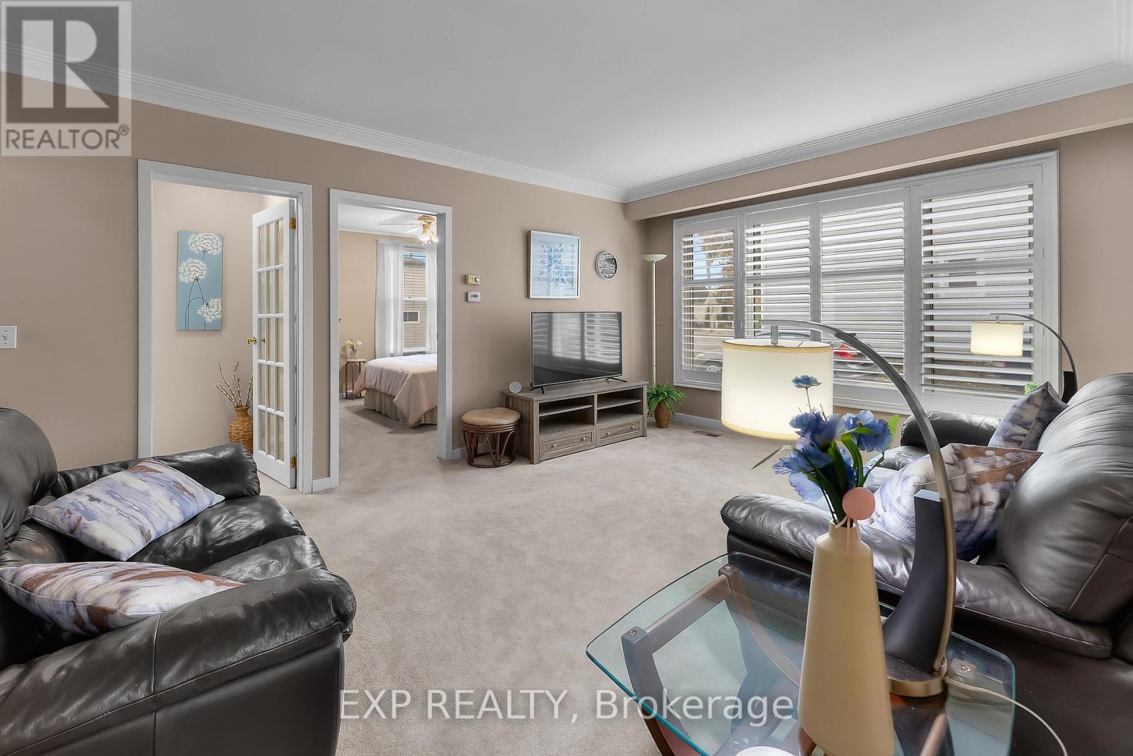 67 Pine Street S, Thorold, Ontario  L2V 3L6 - Photo 8 - X12524348