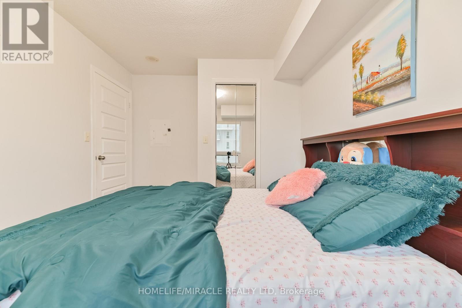 709 - 215 Queen Street E, Brampton, Ontario L6W 0A9 - Photo 19 - W12522952