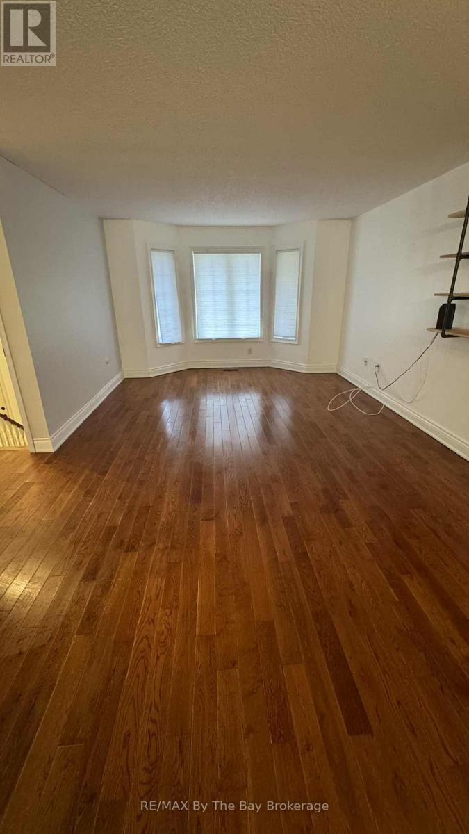 41 Melrose Avenue, Wasaga Beach, Ontario  L9Z 2S8 - Photo 8 - S12524276