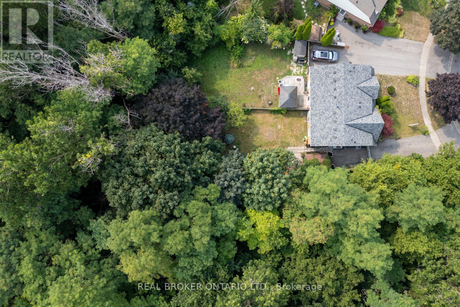 400 Wickham Court, Oshawa, Ontario  L1K 1N3 - Photo 5 - E12524260