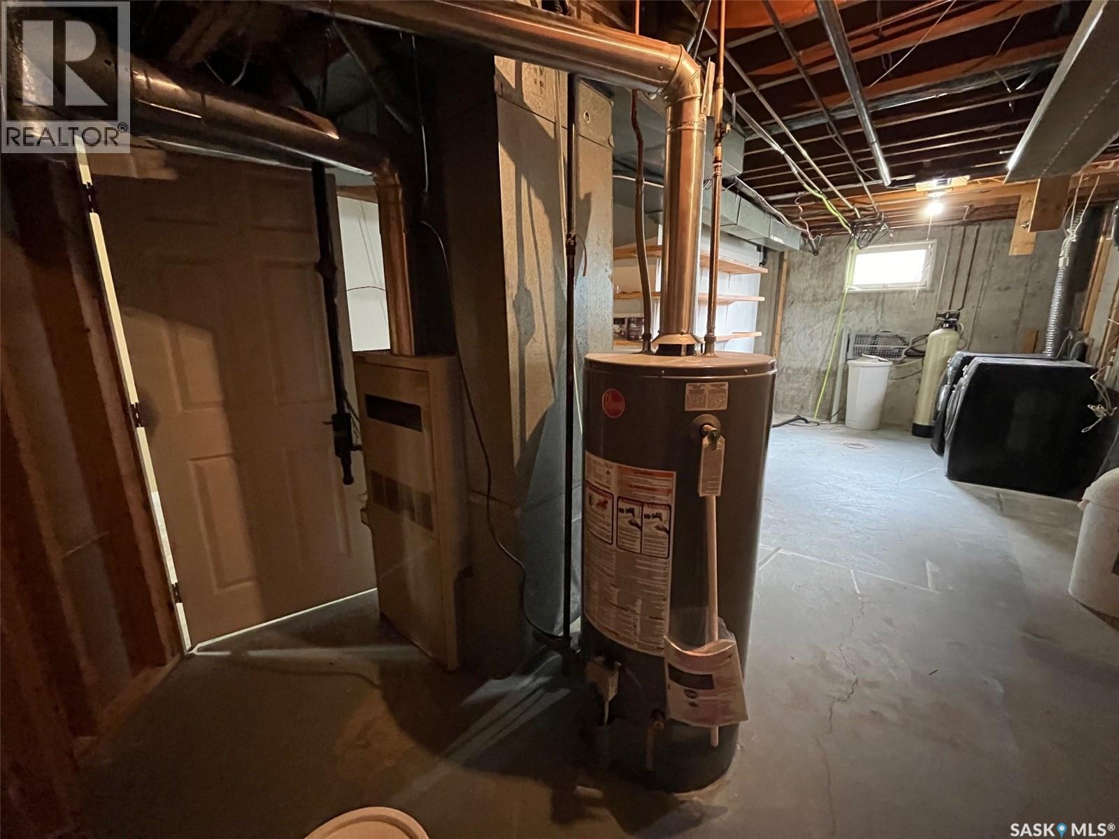 522 1st Street E, Lafleche, Saskatchewan  S0H 2K0 - Photo 6 - SK020301