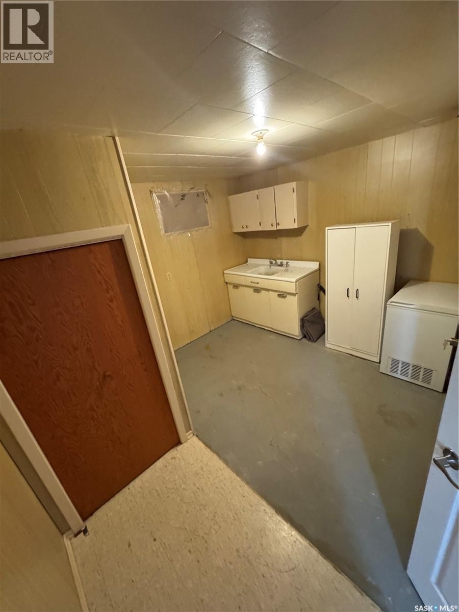 522 1st Street E, Lafleche, Saskatchewan  S0H 2K0 - Photo 19 - SK020301