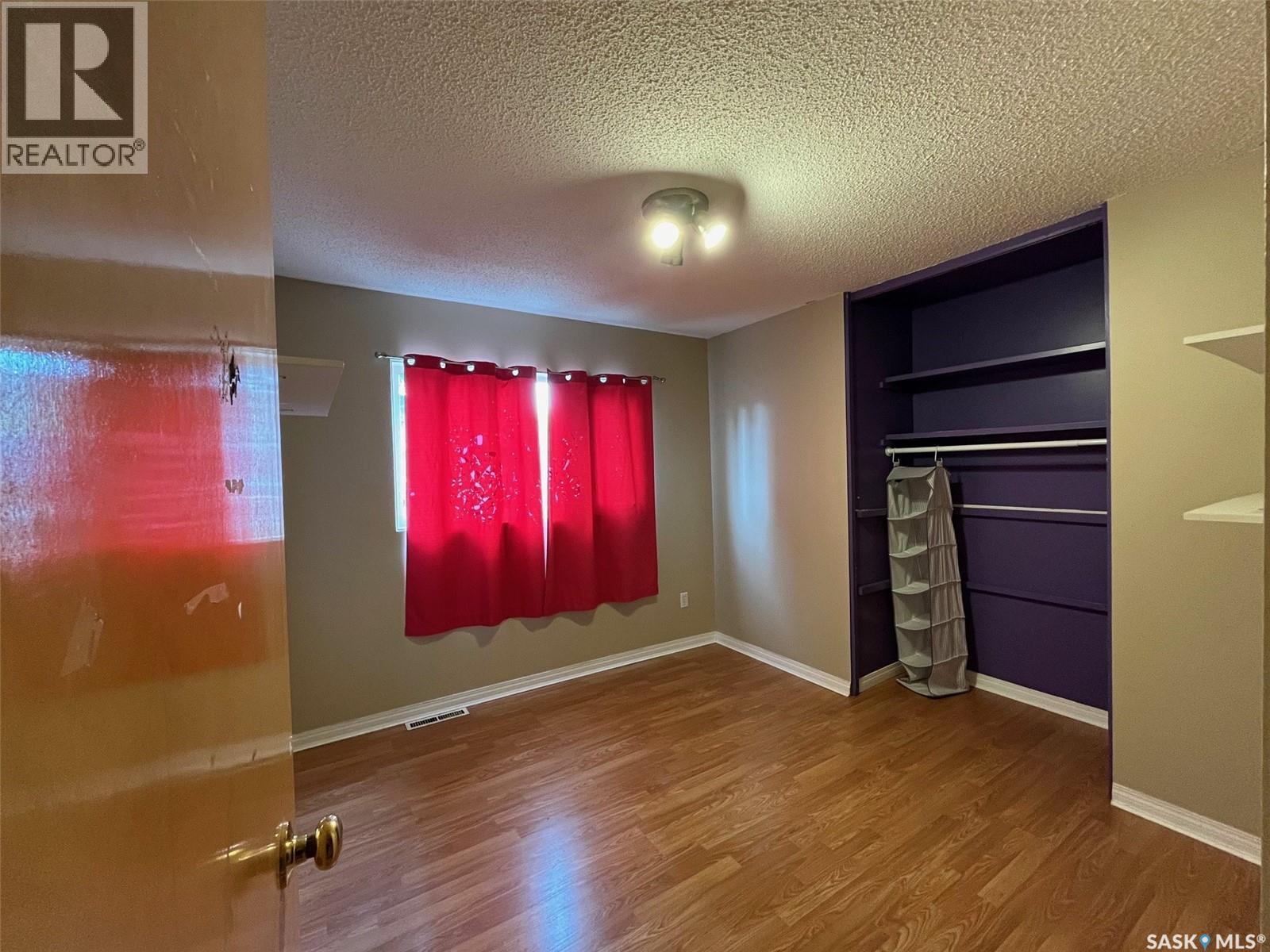 522 1st Street E, Lafleche, Saskatchewan  S0H 2K0 - Photo 4 - SK020301