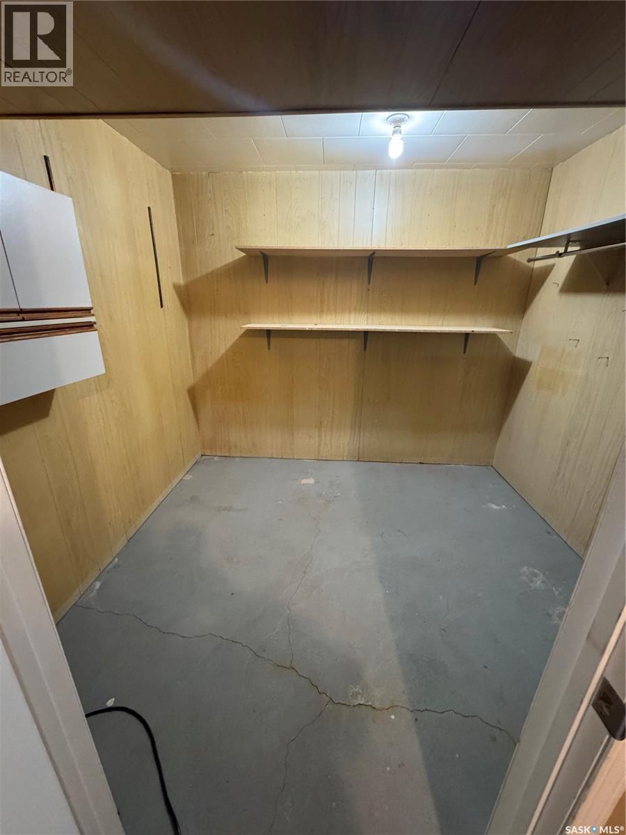 522 1st Street E, Lafleche, Saskatchewan  S0H 2K0 - Photo 18 - SK020301