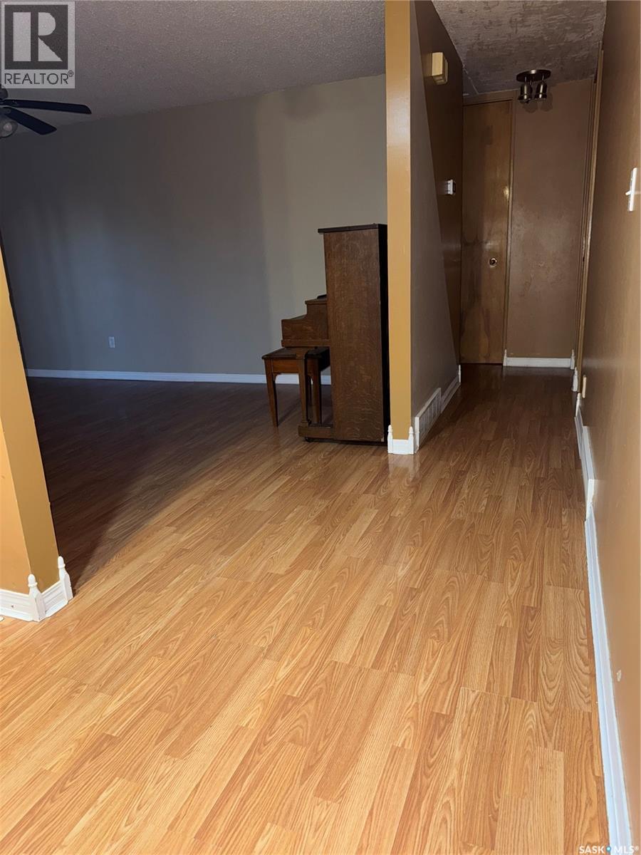 522 1st Street E, Lafleche, Saskatchewan  S0H 2K0 - Photo 27 - SK020301