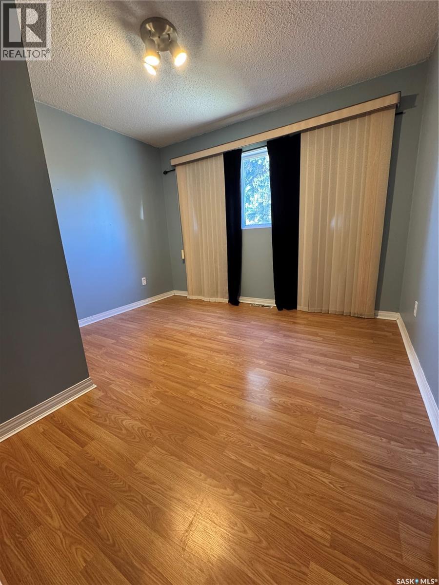 522 1st Street E, Lafleche, Saskatchewan  S0H 2K0 - Photo 12 - SK020301