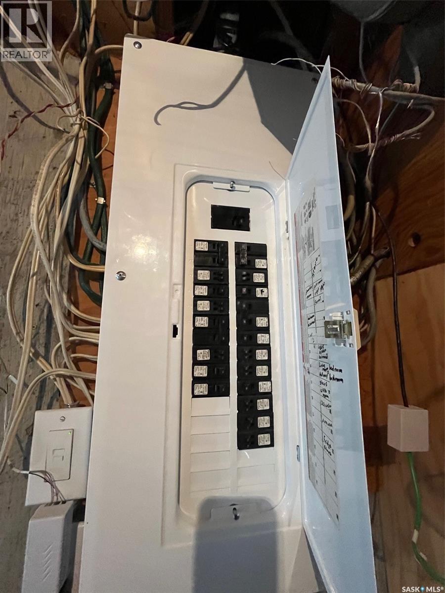 522 1st Street E, Lafleche, Saskatchewan  S0H 2K0 - Photo 7 - SK020301