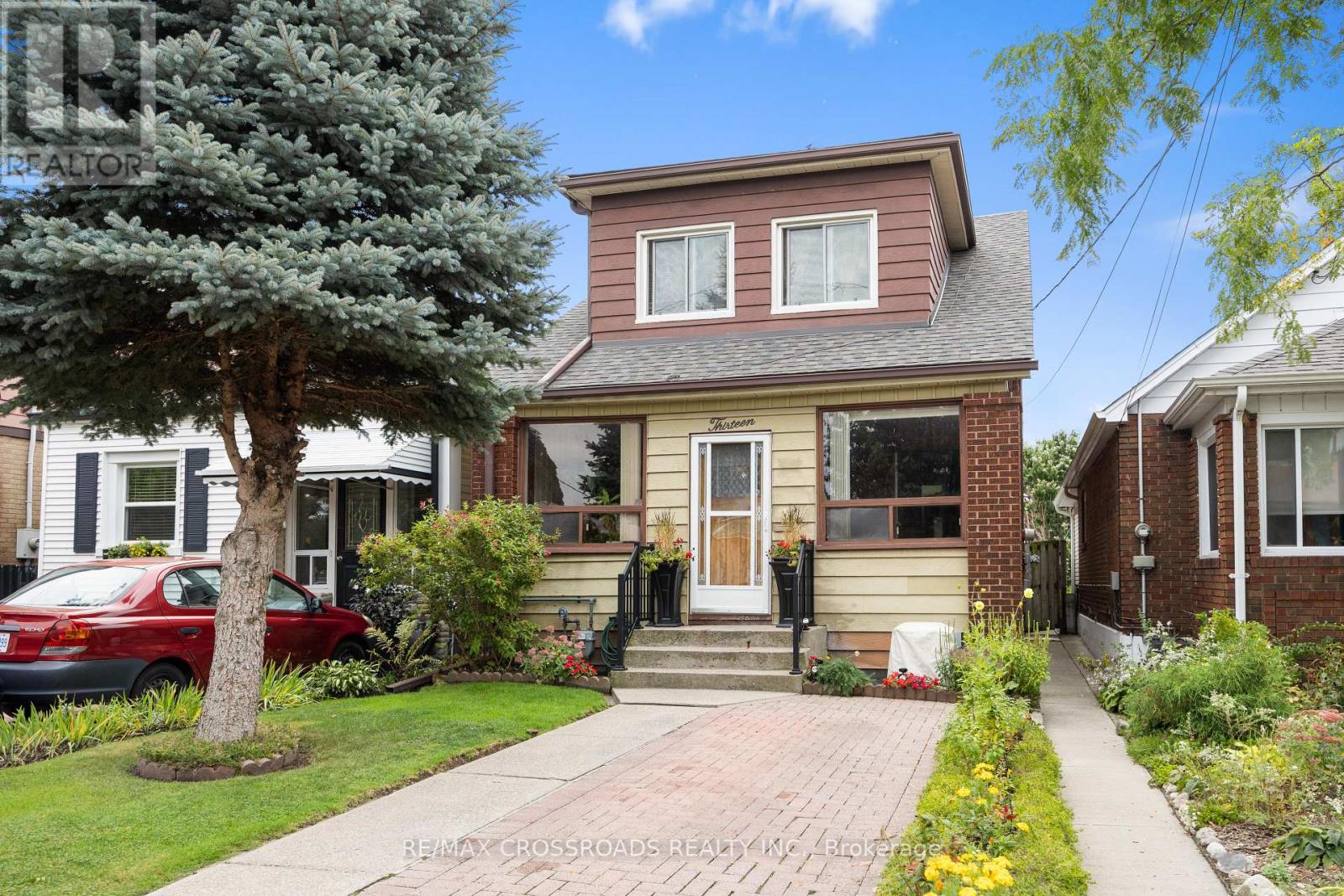 13 HOMEVIEW AVENUE, Toronto, Ontario