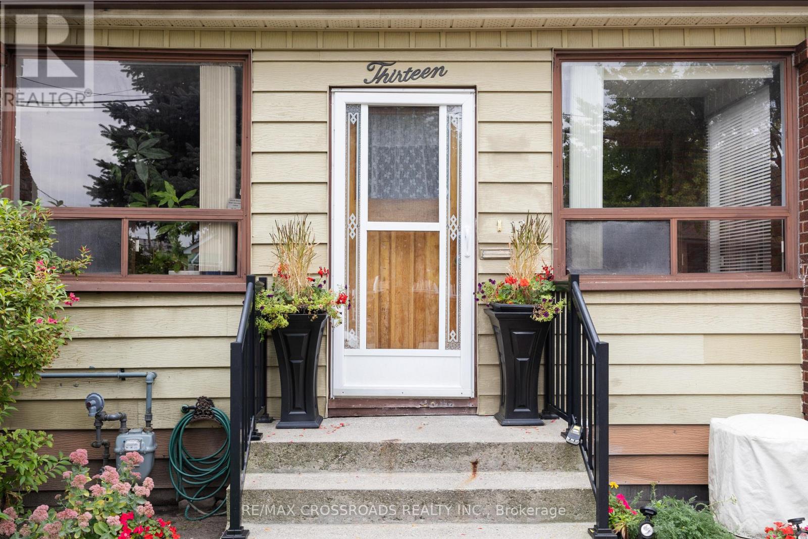 13 Homeview Avenue, Toronto, Ontario  M6N 1S9 - Photo 12 - W12524182