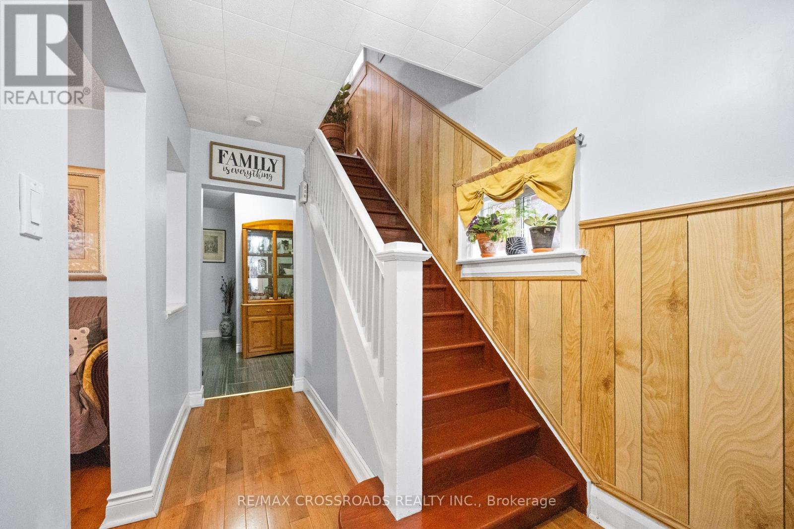 13 Homeview Avenue, Toronto, Ontario  M6N 1S9 - Photo 19 - W12524182