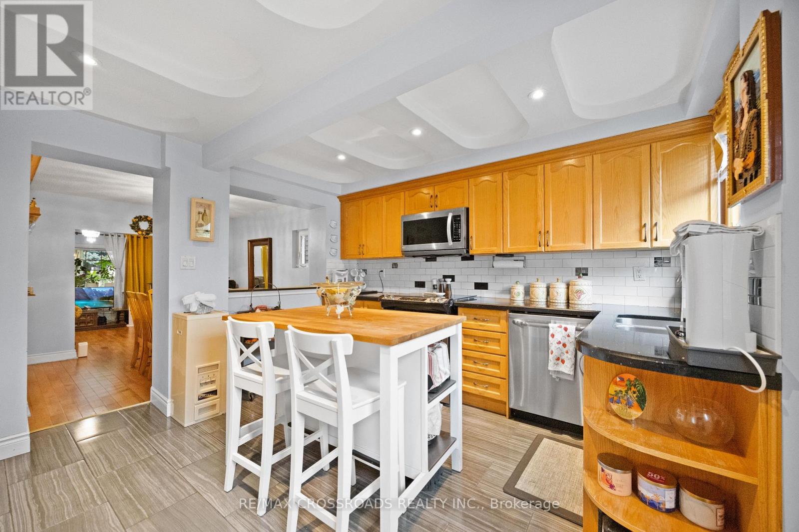 13 Homeview Avenue, Toronto, Ontario  M6N 1S9 - Photo 30 - W12524182