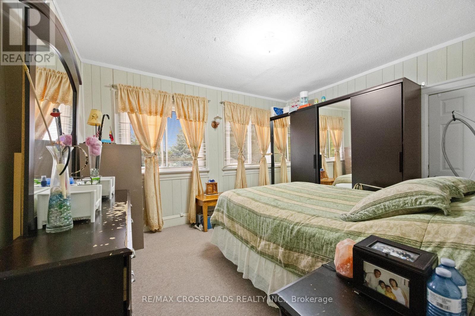 13 Homeview Avenue, Toronto, Ontario  M6N 1S9 - Photo 42 - W12524182